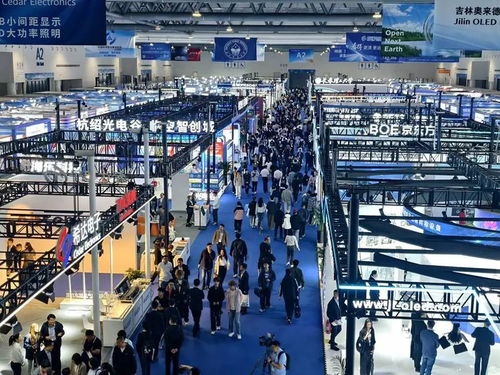 新華社 經(jīng)濟(jì)參考報(bào) 區(qū)域頭題報(bào)道長春光電產(chǎn)業(yè)發(fā)展